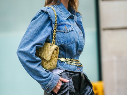 Tienen diseños básicos, fáciles de combinar con todo tipo de looks y complementos. GETTY IMAGES.