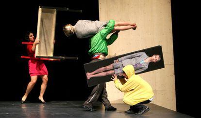 La obra 'Öper Öpis', de la compañía suiza Zimmerman & de Perrot, en Escena Contemporánea de 2010.