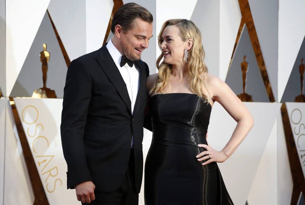 Leonardo DiCaprio y Kate Winslet, en la alfombra roja de los premios OScar de 2016 en los que el actor se llevó la estatuilla.