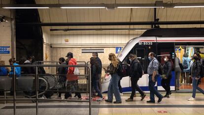 Un andén del Metro de Madrid.