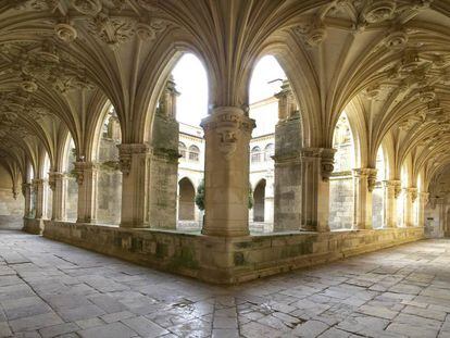 Claustro del hotel Monasterio de San Zoilo, en Carrión de los Condes (Palencia).