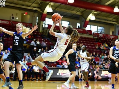 Partido universitario de baloncesto en Saint Joseph's University.