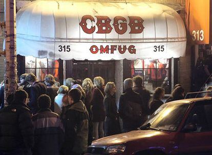 El ya clausurado CBGB es historia casi viva de Nueva York. Aquí se gestó el auténtico punk