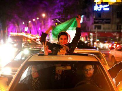 Cientos de personas salieron a las calles de la capital iraní tras conocer el pacto entre su país y las grandes potencias.
