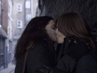 Ronit (Rachel Weisz) y Esti (Rachel McAdams), las protagonistas de 'Disobedience'.