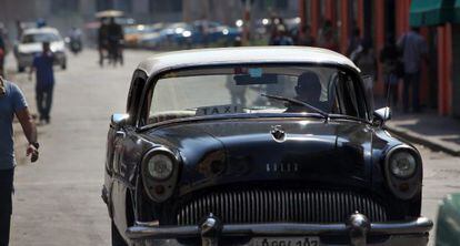 Un taxi antiguo del sector privado el 25 de agosto en La Habana.