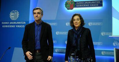 Jonan Fern&aacute;ndez y Cristina Uriarte en el Gobierno vasco