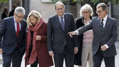 Francesc Homs, Joana Ortega, Quim Torra, Irene Rigau y Artur Mas, en el Palau de la Generalitat en el quinto aniversario del 9-N.