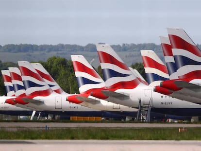 Aviones de British Airways en el aeropuerto londinense de Heathrow.