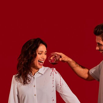 El tejido de Sepiia es antimanchas, antiarrugas y no guarda mal olor.