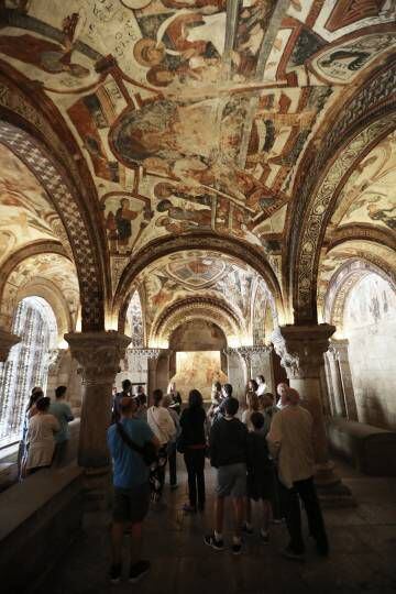 Visita al Panteón de los Reyes, en la Real Colegiata de San Isidoro (León).