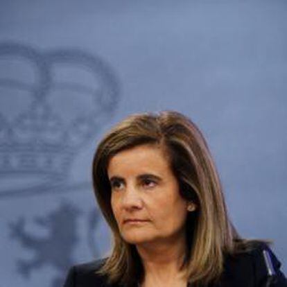 La ministra de Empleo, Fátima Báñez, en una comparecencia.