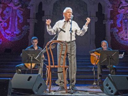 Raimon, en el concierto del Palau de la M&uacute;sica en Barcelona el jueves pasado. 