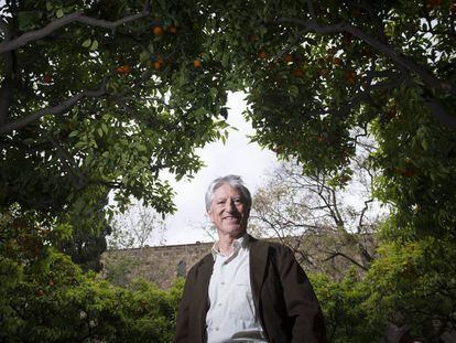 El filosofo bilbaino Jesus Moster&iacute;n, fotografiado en Barcelona 