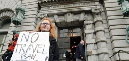 Protesta contra el veto a la inmigración delante del tribunal de apelación de San Francisco.