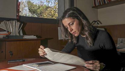 Inés Arrimadas, líder de Ciudadanos, durante la entrevista el jueves en el Parlament.