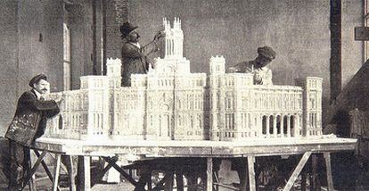 Maqueta en escayola del proyecto de 1904 de Palacios y Otamendi para la Casa de Correos y Telégrafos, hoy sede del Ayuntamiento.