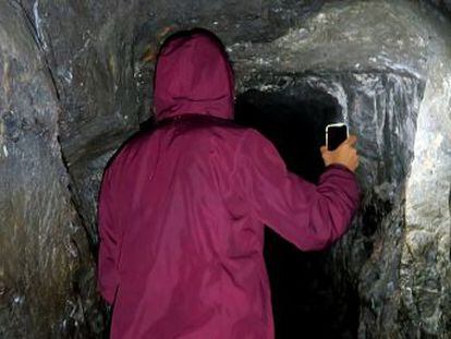 @enriquealex visita una curiosa cueva en la isla Sur de Nueva Zelanda