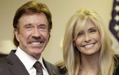 El actor Chuck Norris y su esposa Gena, en una imagen de 2010.