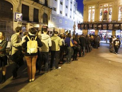 Cola para entrar en los cines Ideal de Madrid en la pasada Fiesta del cine.