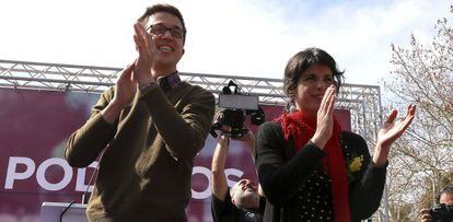 Los dirigentes de Podemos Íñigo Errejón y Teresa Rodríguez, en Granada.