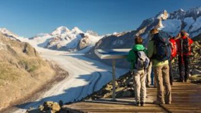Vistas al glaciar Aletsch desde el mirador de Eggishorn, en el Oberland bernés (Suiza).