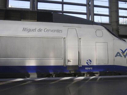 Vista del AVE que hizo por primera el trayecto Madrid-Sevilla hace veinticinco años. EFE/Archivo