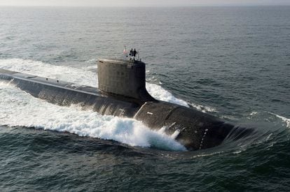 Un submarino del tipo Virginia, en 2014 rumbo a Connecticut.