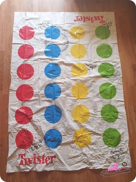 Sólo necesitas una sábana vieja un poco de ganas y seguir el patrón de colores.