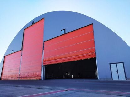 Brok-Air Aviation Group ultima la puesta a punto de su hangar de mantenimiento de aviones en el aeropuerto de Castellón.
