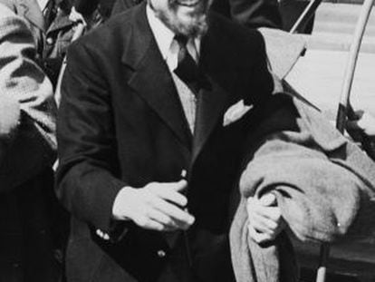 El agente doble George Blake a su llegada a Londres, en 1953, tras ser liberado por Corea del Norte.