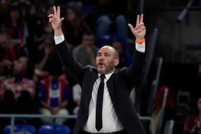 Chus Mateo directs Madrid against Baskonia this Tuesday in Vitoria.