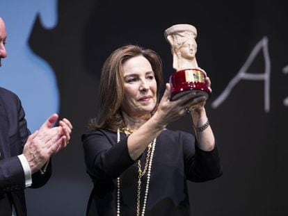 La escritora Reyes Calder&oacute;n, nuevo premio Azor&iacute;n de novela. 