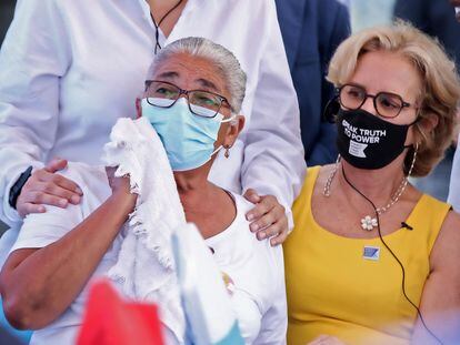 Rosa Hernandez, madre de Vicky Hernández, la mujer tras asesinada en 2099, durante el acto en el que el Estado hondureño pidió perdón por la muerte de la activista.