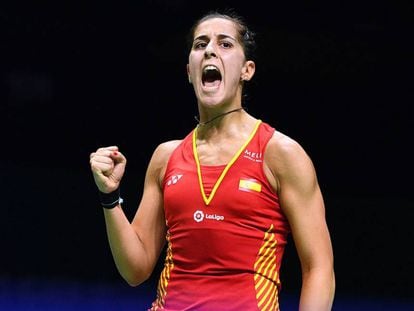 Carolina Marín celebra su triunfo en octavos de final del Mundial de badminton.