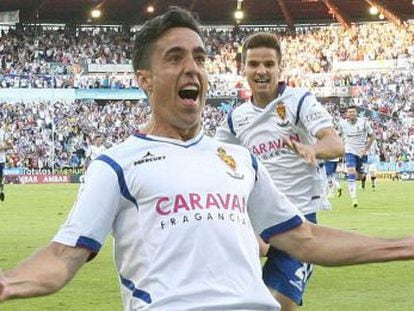 Pedro celebra su gol a Las Palmas, en la Romareda.