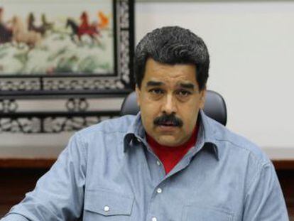 El presidente de Venezuela impone restricciones inciertas ante un escenario de descontento popular por su mandato
