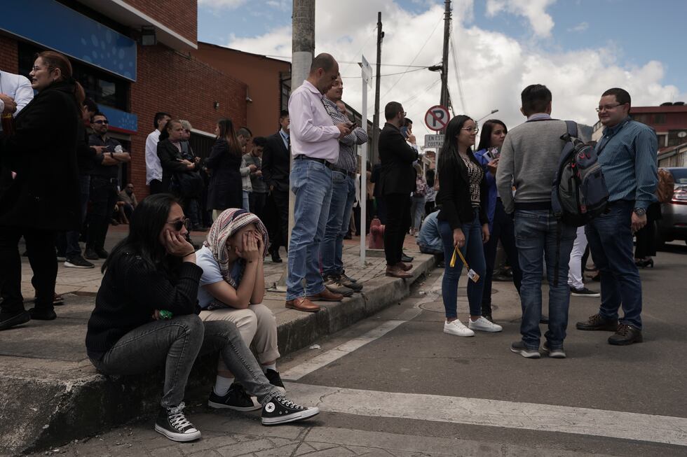 Un Temblor De Magnitud 6,1 Sacude Colombia, En Imágenes | Fotos | EL ...