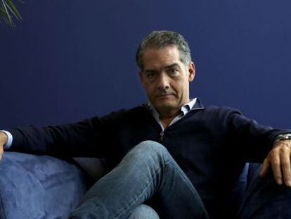 El escritor escocés Philip Kerr.