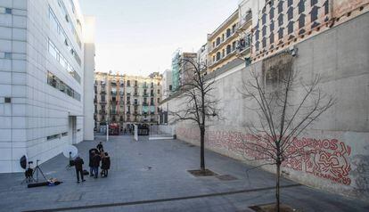 La zona donde el Ayuntamiento propone edificar para que crezca el Macba, en vez de la capilla.