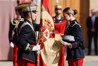a princesa de Asturias jura bandera en la Academia Militar de Zaragoza