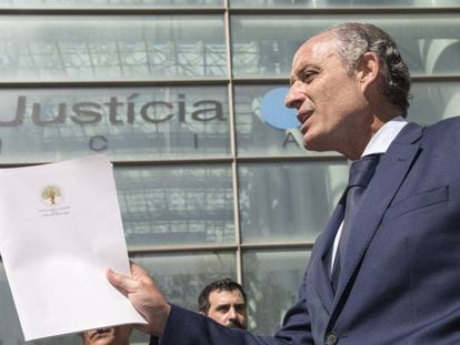 El expresidente valenciano Francisco Camps llega a declarar este miércoles a los juzgados de Valencia.