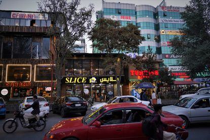 Businesses, restaurants and businesses in Kabul's Shar-e-Nao neighborhood