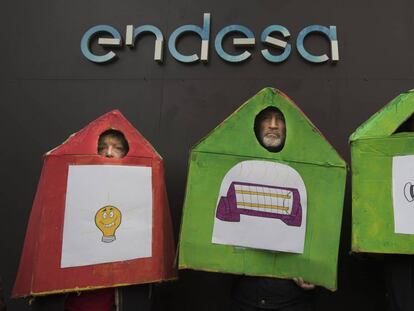 En la imagen de archivo, una protesta contra la compañía Endesa.