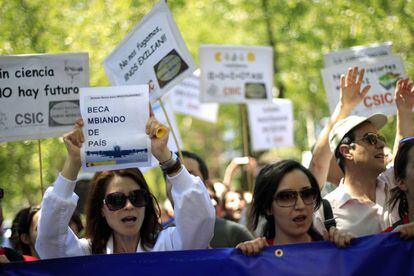 Científicas en una manifestación contra los recortes en ciencia, en 2013.