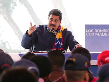 Nicol&aacute;s Maduro durante el programa semanal &quot;Los Domingos con Maduro&quot;  en Caracas, este domingo.