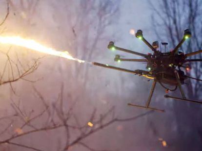 Un lanzallamas para drones a buen precio, ¿qué podría salir mal?