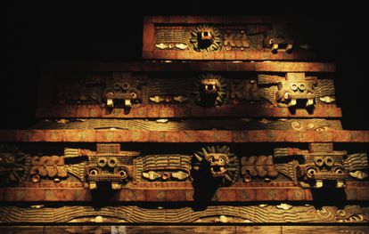 Reproduction of the Quetzalcoátlm temple built between the years 150 and 450, in the National Museum of Anthropology of Mexico.