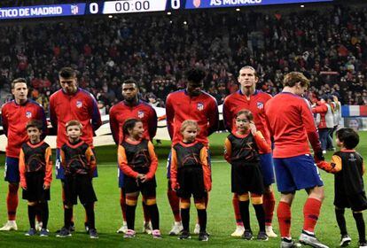 Partido entre el Atlético y el Mónaco en el Metropolitano.