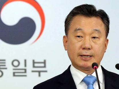 El ministro Jeong Joon Hee, durante el anuncio de la deserción de Thae Yong Ho.
